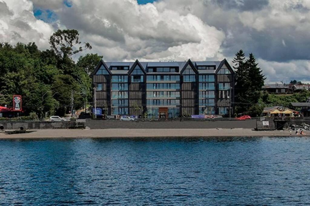 Edificio De Lujo Frente Al Lago, Apartamento